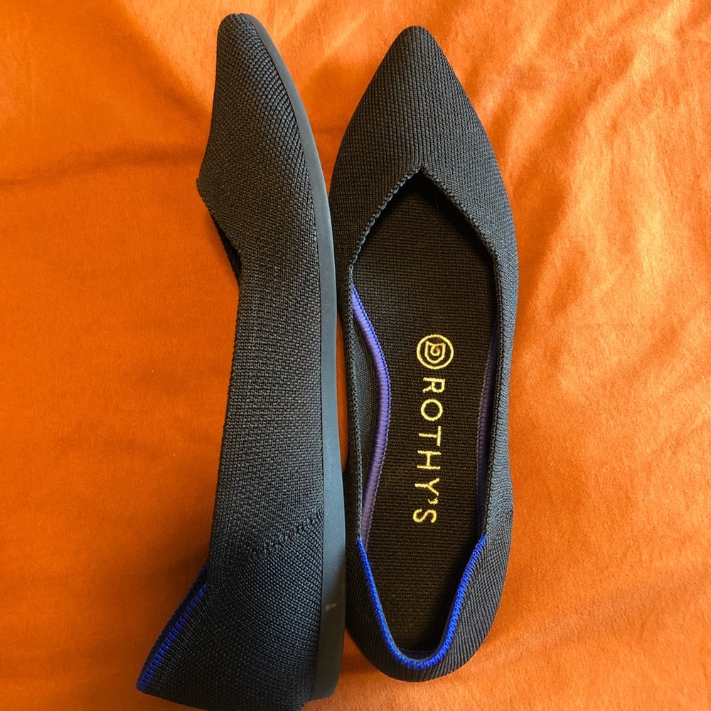 Black Rothys “The Point” Flats
